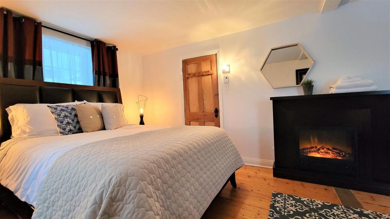 Auberge Du Vignoble Bromont Exterior photo